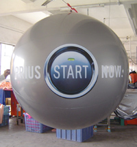 Giant-ball_Prius